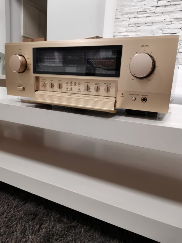Accuphase E-380 - immagine 2