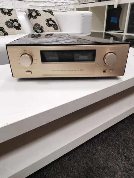 Accuphase